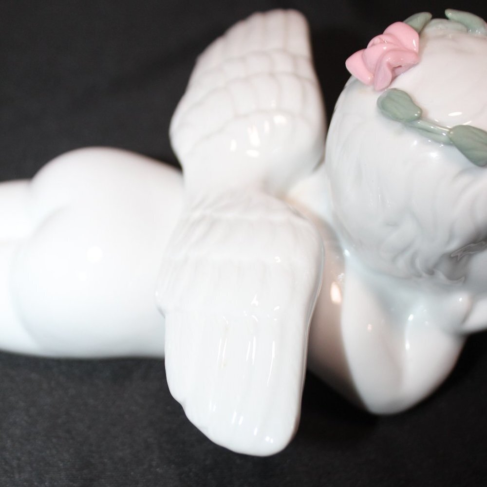 Vintage Cherub Angel Decorative Figurine - Picture 10 of 16